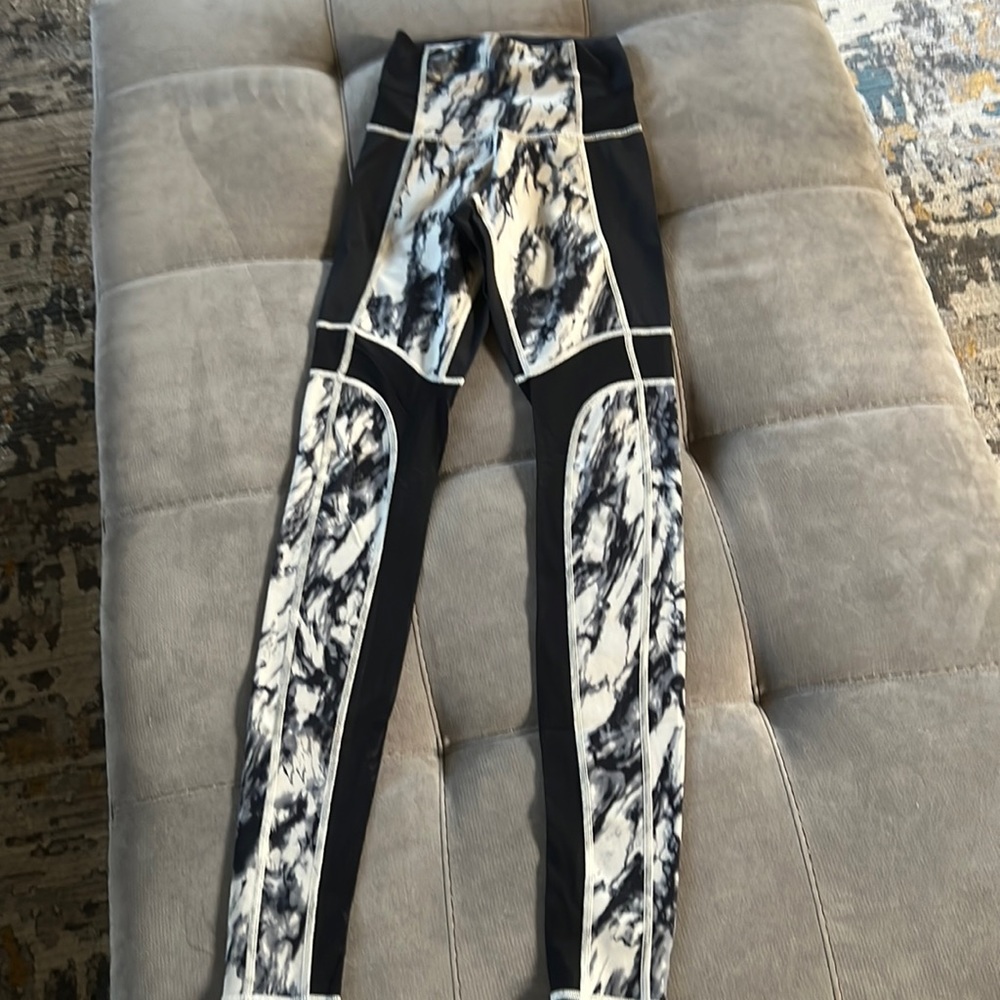 Lululemon 28” luon Wunder under size 2